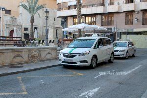 El Ayuntamiento concede 197 ayudas de más de 1.000 euros a los taxistas de Elche