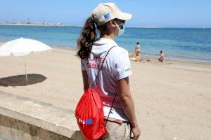 Más de mil jóvenes garantizan la seguridad en las playas de la Comunitat