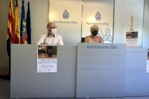 La Asociación de Parkinson de Elche lanza junto con el Ayuntamiento una campaña para visibilizar el papel de las cuidadoras con la enfermedad