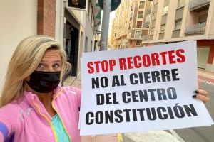 Fabregat: “Amparo Marco y Ximo Puig deben abrir ya el nuevo consultorio de Constitución. En año y medio no han quitado ni el cartel de ‘Se vende’ del local”