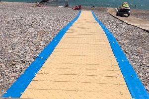 Nules instal·la una passarel·la per a persones amb mobilitat reduïda a la platja de Les Marines