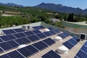 Ròtova instal·la plaques solars a l'Escoleta Infantil