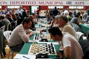 Más de 100 participantes compiten en el I Open Internacional de Ajedrez Villa de Aspe