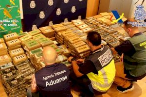 Confiscada en Valencia más de una tonelada de cocaína oculta en el techo de un contenedor