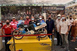 L’Albereda de Xàtiva acull una exposició amb peces de col·leccionista del Trofeu de Motociclisme Fira d’Agost