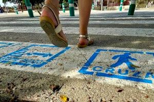Elche camina hacia un municipio más inclusivo con el uso de pictogramas en los pasos de peatones
