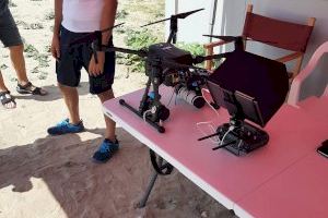 Primer rescate en las playas de Burriana con el dron de salvamento