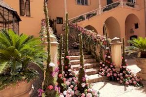 Torna la Primavera: espectaculars muntatges florals d'una dotzena de municipis de València