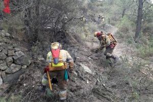 El incendio de Azuébar sigue sin darse por extinguido nueve días después