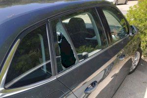 Dos detinguts per robar amb força a l'interior de diversos vehicles a València