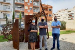 Els Jardins del Mucbe s’obrin a l’art urbà amb l’escultura ‘Un bri d’esperança’