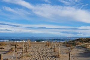 Tres playas de Castellón siguen cerradas al baño por la rotura de un colector