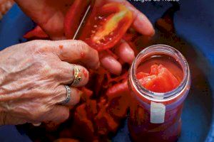 Nules organiza un taller de conserva y degustación de tomate