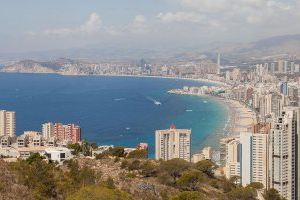 Los hoteles del litoral valenciano superan las previsiones con el 80% de ocupación en agosto