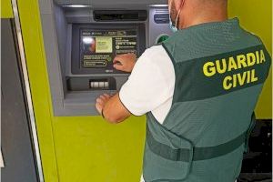 Dos detenidos por realizar 25 estafas en Alicante tras conseguir las claves de cuentas bancarias