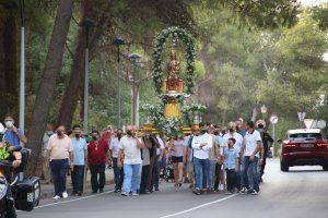 Emotivo traslado de la Virgen de Gracia hasta Vila-real después de un año