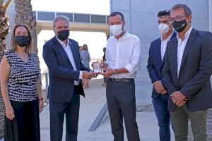 El Ayuntamiento de Elche entrega a la UMH las llaves de la nueva residencia universitaria