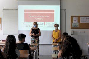 Ontinyent Participa inicia els tallers formatius als instituts de la ciutat