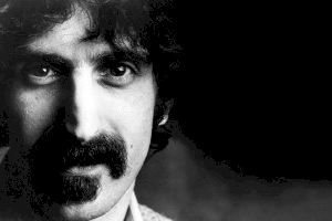 La Universitat de València reivindica Frank Zappa amb un col·loqui i un concert a La Nau