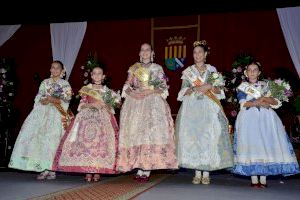 Benicàssim proclama a les Reines Carla Soriano i Maria Eixau