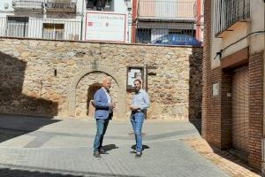 Ximo Huguet visita en Sot de Ferrer las obras que financia la Diputación por 247.000 euros para recuperar urbanísticamente  el Hinchador y ampliar el cementerio