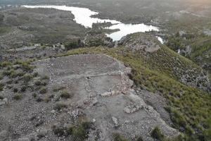 Investigadors de l'INAPH de la Universitat d'Alacant descobreixen un gran magatzem en el jaciment protohistòric de Los Almadenes