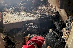 El incendio de un colchón obliga a desalojar un edificio de ocho plantas en Callosa de Segura
