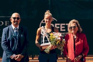 La tenista Arantxa Rus gana el Open Ciudad de Valencia