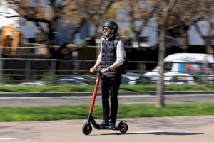 CONTIGO Elche solicita estacionamientos de carga inteligente para patinetes en el municipio