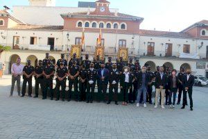 Nules celebra una emotiva festivitat de San Miguel amb la jubilació d'un veterà policia
