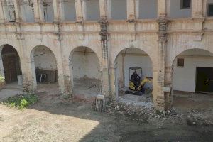 Llombai inicia el proceso de renovación del claustro del Convento de los Dominicos