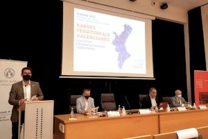 La Universitat de València i els Instituts d'Estudis Comarcals reflexionen sobre models de desenvolupament i xarxes territorials