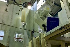 Emergència Climàtica recupera 2,3 tones de plàstic amb el robot automàtic en la planta de tractament de residus sanitaris de La Vall d'Uixó