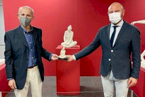 Museros acoge la exposición de la Diputación con las esculturas del artista local Adrià García Civera