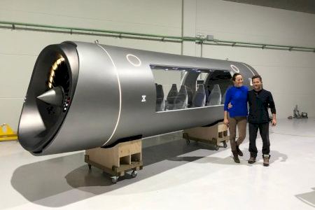 La maqueta del Hyperloop creada a Alboraia s'exposa en Dubái