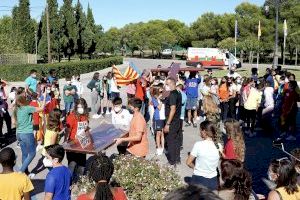 La cruz de la Jornada Mundial de la Juventud visita Sagunto y el Colegio Imperial de Niños Huérfanos de San Vicente Ferrer