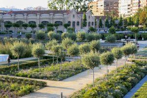 El Ayuntamiento de Valencia incrementa un 50% el presupuesto del nuevo contrato de limpieza de parque y jardines
