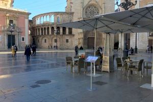 Los hosteleros de Valencia se movilizan para exigir la ampliación de las terrazas covid hasta 2022
