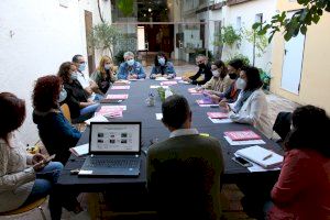 Técnicos y concejales de participación de l’Horta Sud sobre la situación de las asociaciones y las futuras líneas de actuación para promover el asociacionismo