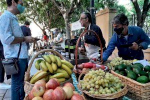 La Universitat de València i Las Naves impulsen un mercat agroecològic al campus de Blasco Ibáñez