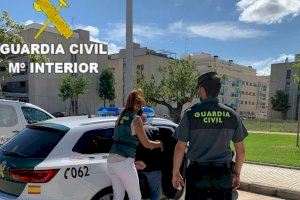 Detenen als autors de 55 robatoris en vehicles en El Saler i Pinedo