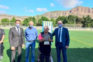 El Ayuntamiento de Orihuela rinde un homenaje a Francisco González Pertegal ‘Polín’ y desde hoy el campo de fútbol de Las Espeñetas llevará su nombre