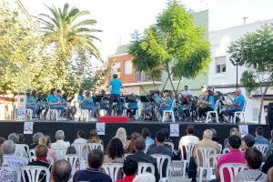 Concierto de la Banda Jove de Oropesa en la plaza Mayor