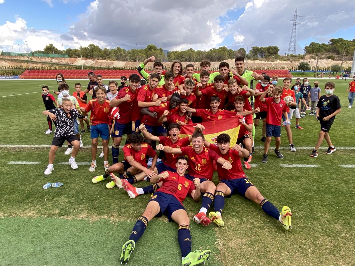La Selección Española sub-17 vence 2-1 a Holanda en Nucía