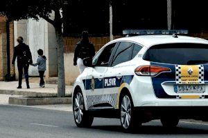 Policía Local detiene a dos menores de edad por un presunto delito de robo en el interior de vehículos