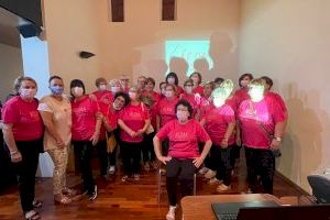 Ágora, la nueva asociación de mujeres con cáncer de mama y ginecológico de la Vila, se presenta en el Salón D. Pedro de la Barbera