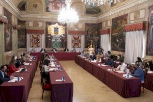 l Pleno de la Diputación pide al Gobierno y la Generalitat que los ayuntamientos y las diputaciones gestionen al menos el 15% de los fondos europeos