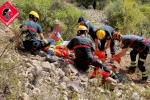 Rescatan a una mujer de 58 años tras sufrir una caída en la ruta de las Fuentes del Algar