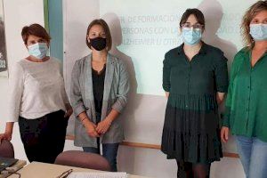 El Ayuntamiento de Alcalà-Alcossebre organiza un taller formativo para personas cuidadoras de enfermos de Alhzeimer