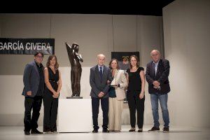 Museros concede su primer Premio Cultural al escultor local Adrià García Civera